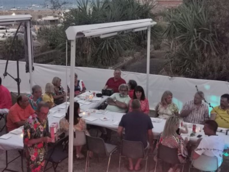 Une petite partie de l'assistance
